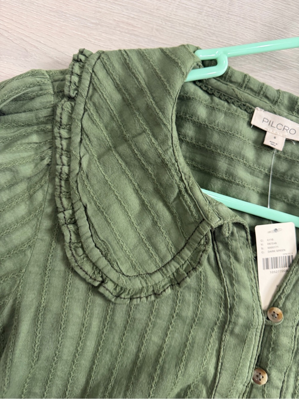 Pilcro Olive Green Button-Front Puff Sleeve Blouse - Picture 4 of 4